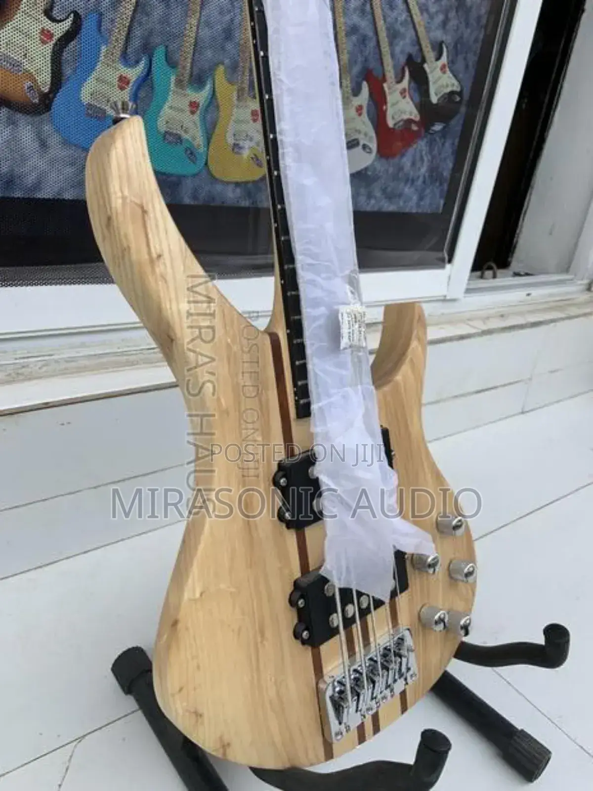 Magna Five Strings Professional Active Bass Guitar
