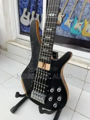 Bullfighter 5 Strings Active Bass Guitar