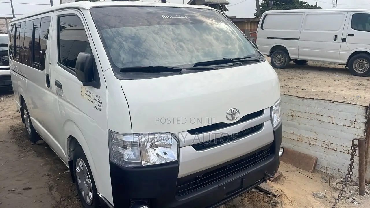 Toyota HiAce 2008 White