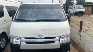 Toyota HiAce 2008 White