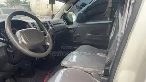 Toyota HiAce 2008 White