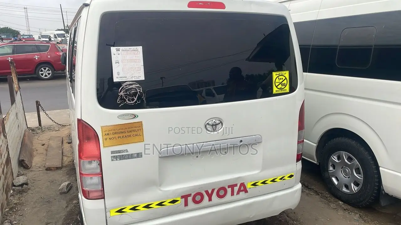 Toyota HiAce 2008 White