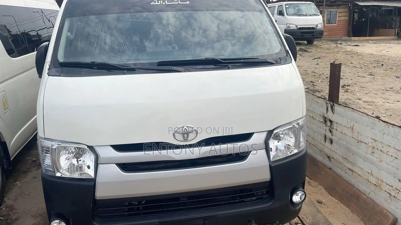 Toyota HiAce 2008 White