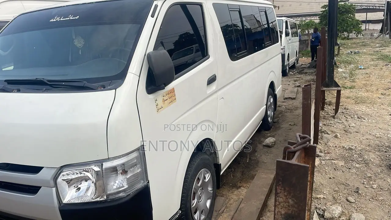 Toyota HiAce 2008 White
