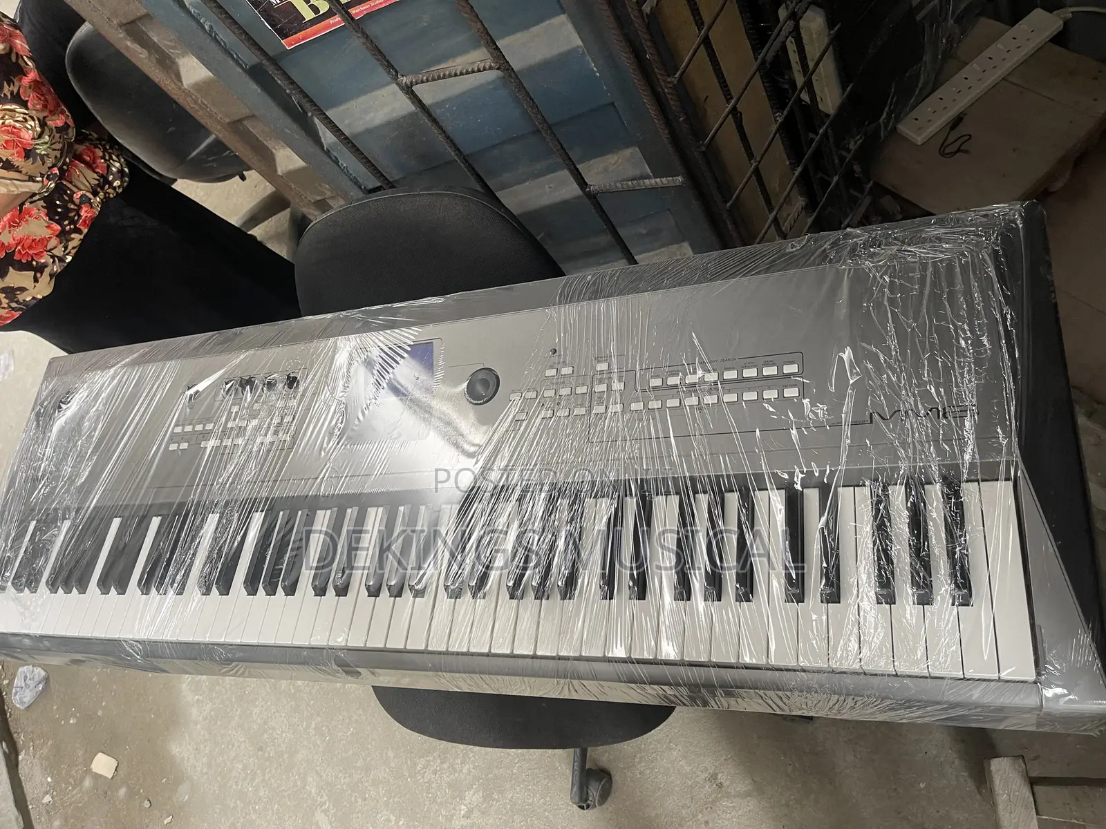 Yamaha Mm8 - 88-Key Synthesizer Keyboard