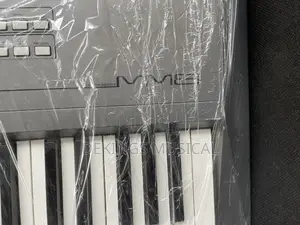 Yamaha Mm8 - 88-Key Synthesizer Keyboard