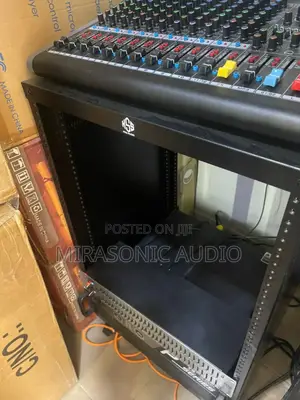 Open 16 Units Equipment Amp Rack With Wheels