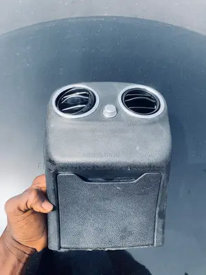 W205 C300 Console Back a/C Vent