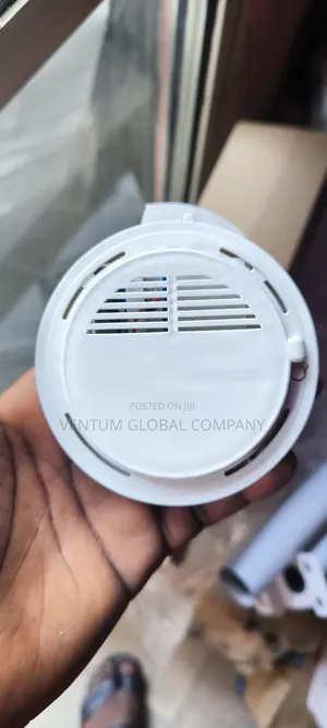 Smoke Detector Battery and Electricity