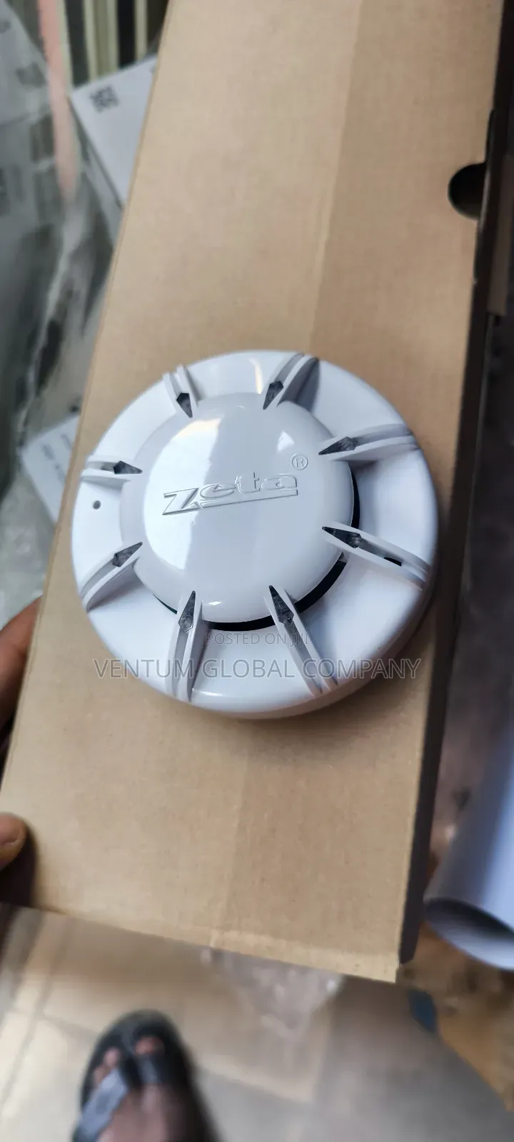 Smoke Detector Battery and Electricity