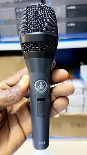 AKG D5 S Handheld Super Cardioid Dynamic Vocal Microphone