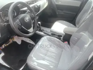 Toyota Corolla L 4dr Sedan (1.8L 4cyl 6M) 2014 Gray