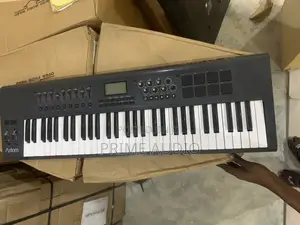 Maudio Axiom 61 Keys Midi Keyboard With Drum Pad