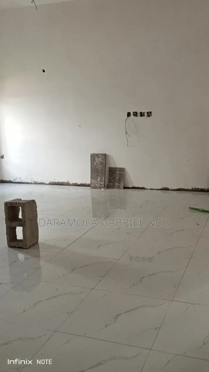 4bdrm Townhouse/Terrace in Cement for Sale