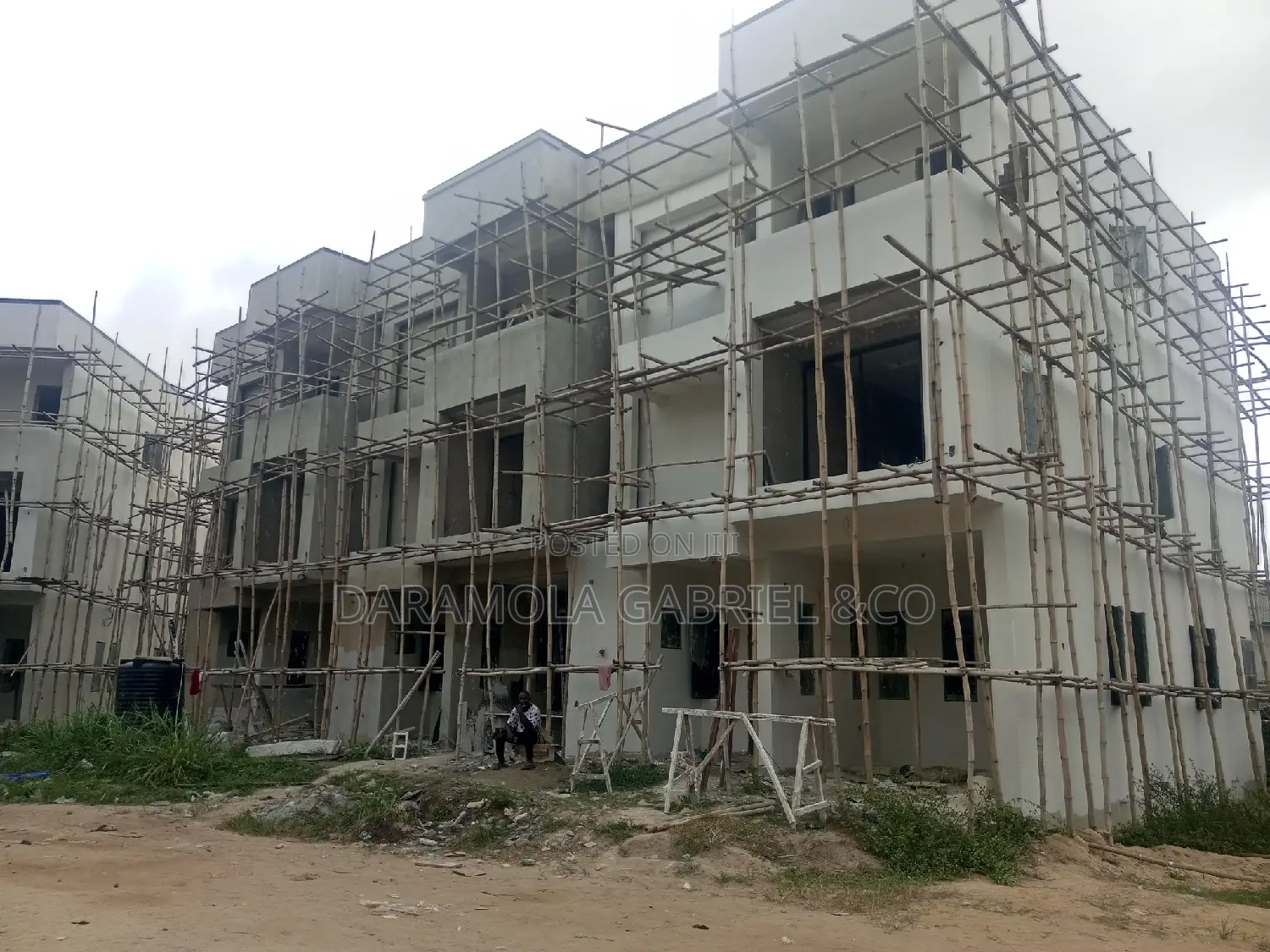 4bdrm Townhouse/Terrace in Cement for Sale