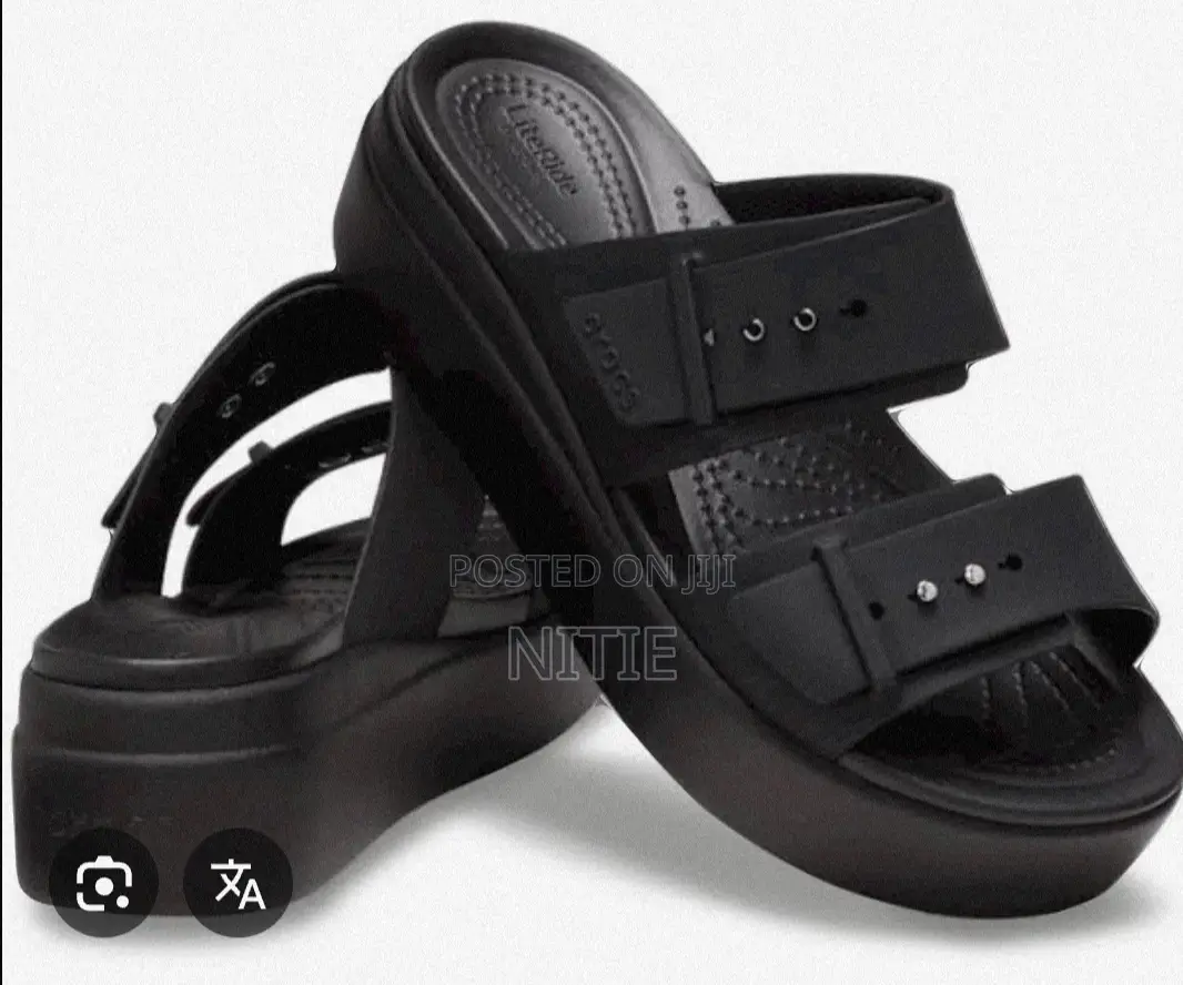 Quality Brooklyn Buckle Low Wedge Crocs