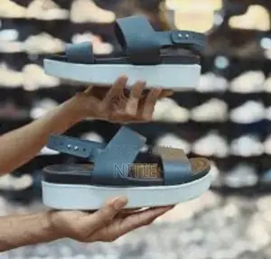 Women's Brooklyn Low Wedge Crocs