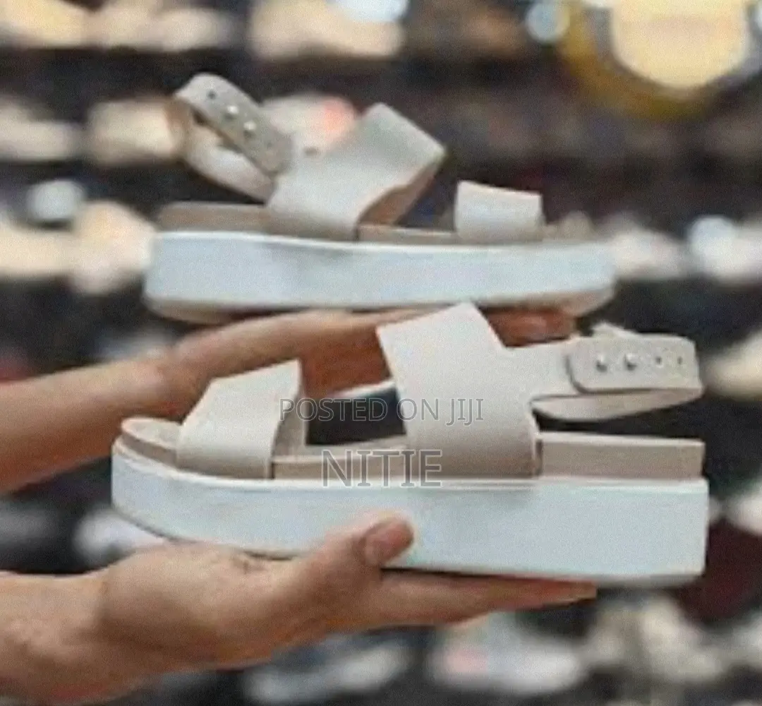 Women's Brooklyn Low Wedge Crocs