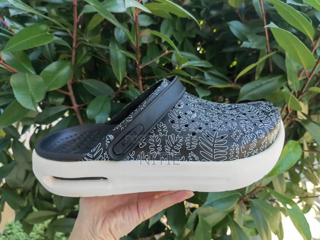 Unisex Crocs Inmotion Clogs