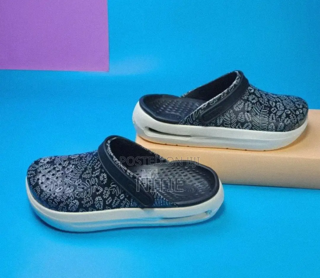 Unisex Crocs Inmotion Clogs