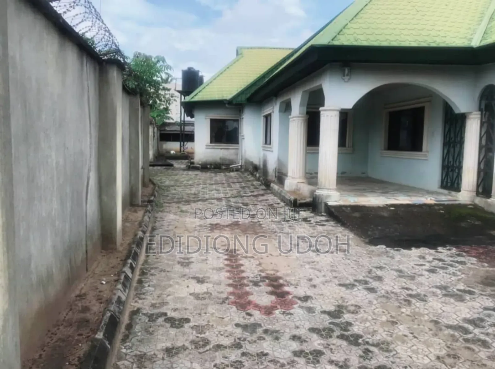 5bdrm Block of Flats in Shelter Afrique for sale