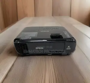 Brand New Wireless Cinema Projector Lekki Lagos , Abuja