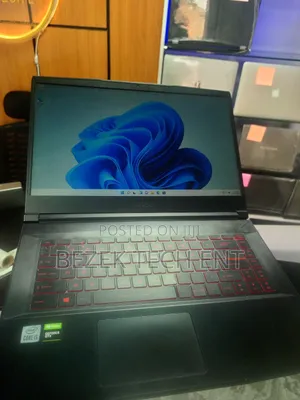 New Laptop MSI GE66 Raider 16GB Intel Core I5 SSD 256GB