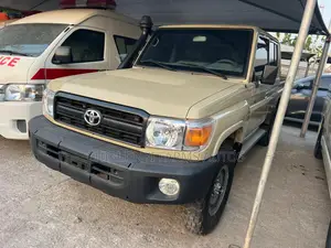 Toyota Land Cruiser 2021 Gold