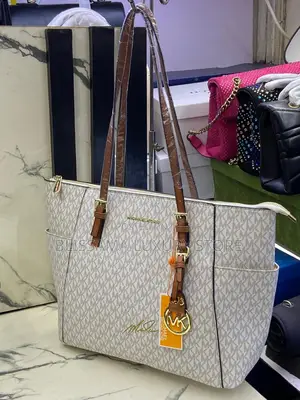 Photo - Luxury Michael Kors Female Hand Bags