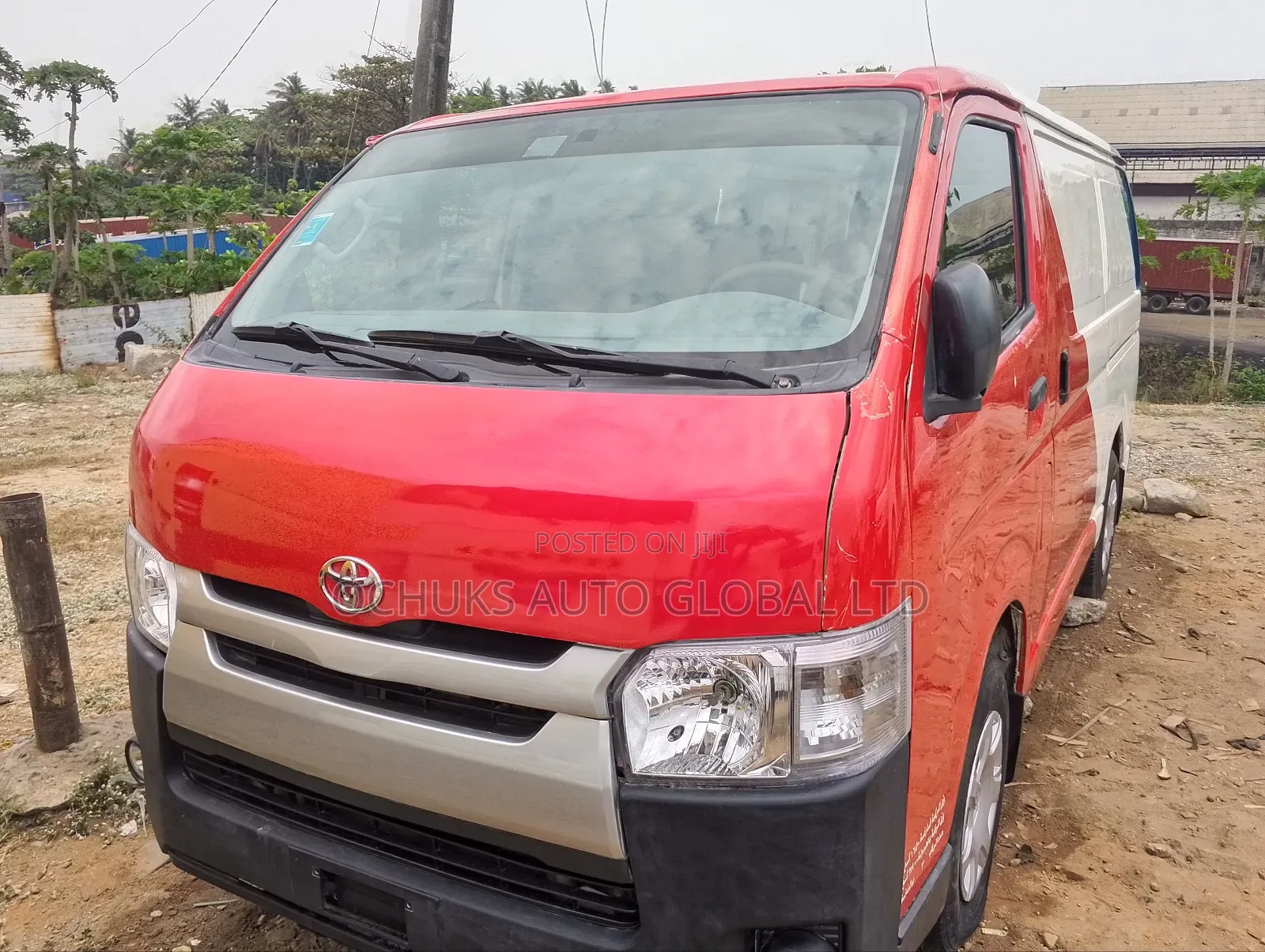 Toyota HiAce 2012