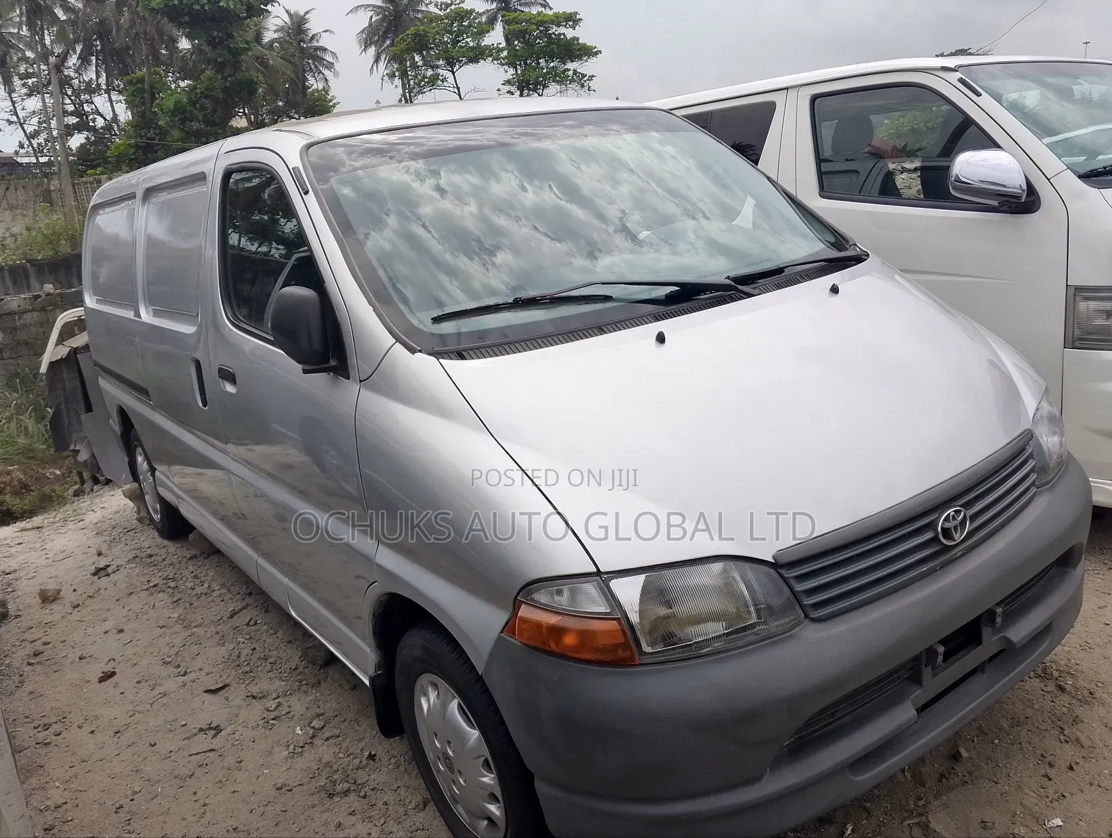 Toyota HiAce 2000 Grey
