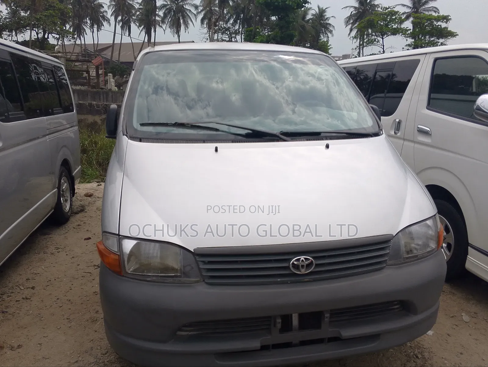 Toyota HiAce 2000 Grey
