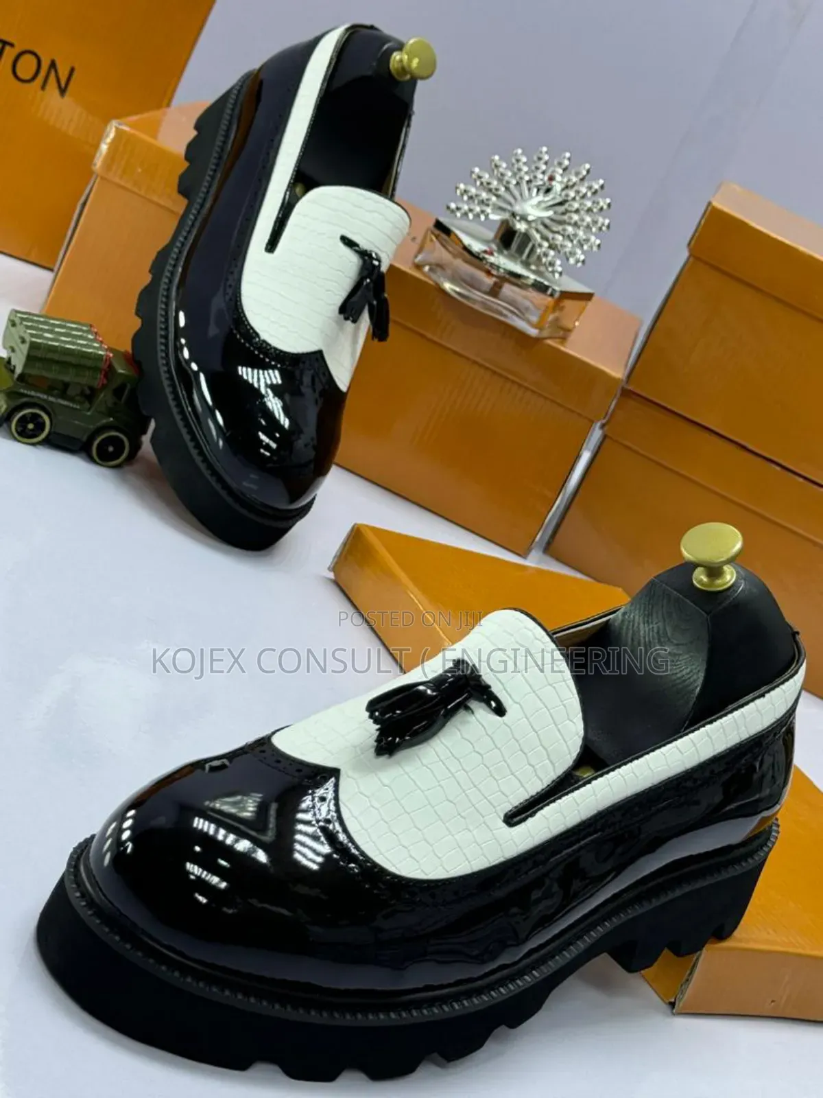 Louis Vuitton Designer Flat Shoe Available