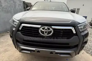 New Toyota Hilux 2025 Black
