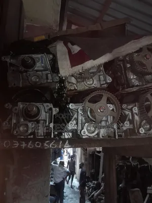 Complete Engine Top for Mitsubishi 2005
