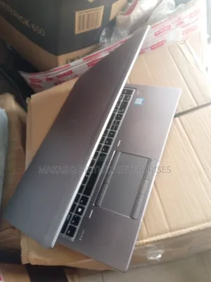 Laptop HP ZBook Studio G5 32GB Intel Core I7 SSD 512GB