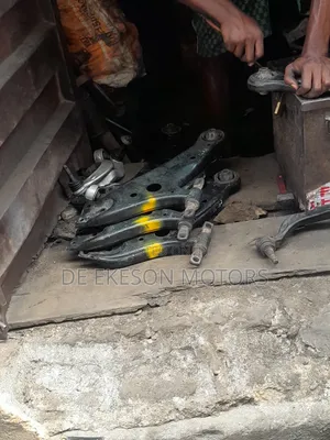 Front Lower Arm for Toyota Sienna 2005