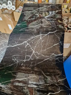 Black and White Glossy Marble Wallpaper
