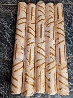 Unique Gold Stripes Wallpaper
