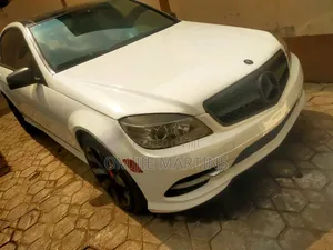 Photo - Mercedes-Benz C300 2008 White