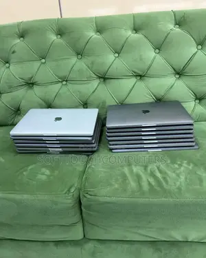 Laptop Apple MacBook Pro 2017 8GB Intel Core i5 SSD 256GB