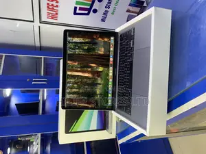 Laptop Apple MacBook Pro 2020 M1 8GB Apple M1 SSD 256GB