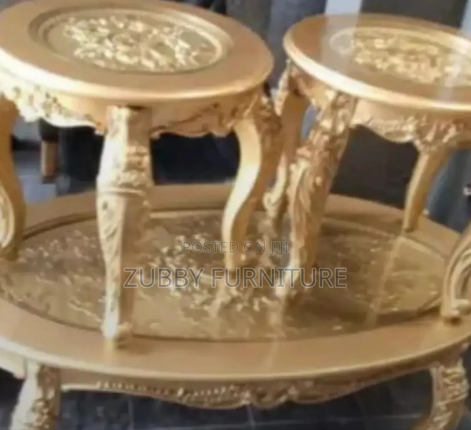 High Quality Royal Center Table With 2 Side Stools