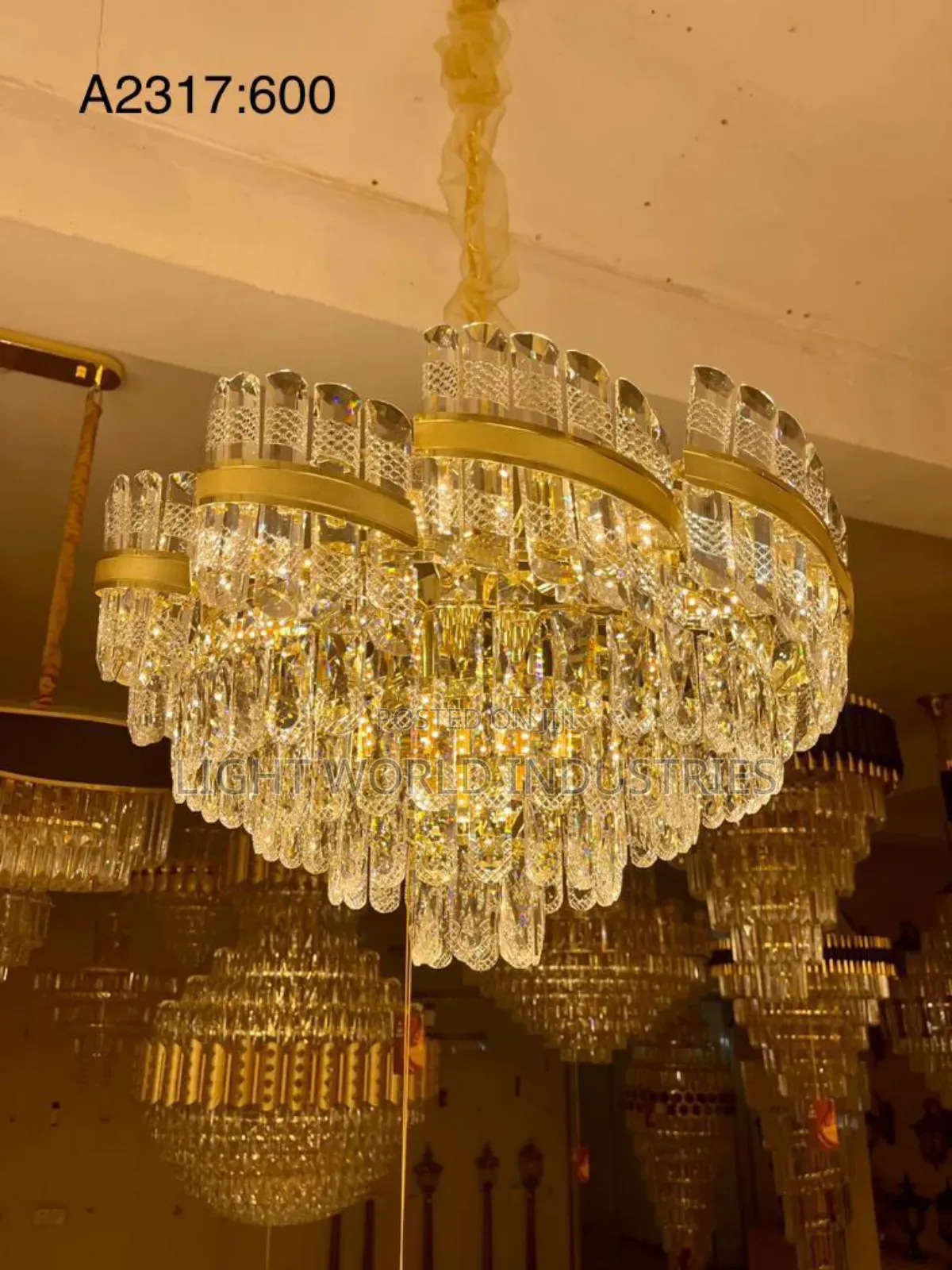 Big Chandelier Light
