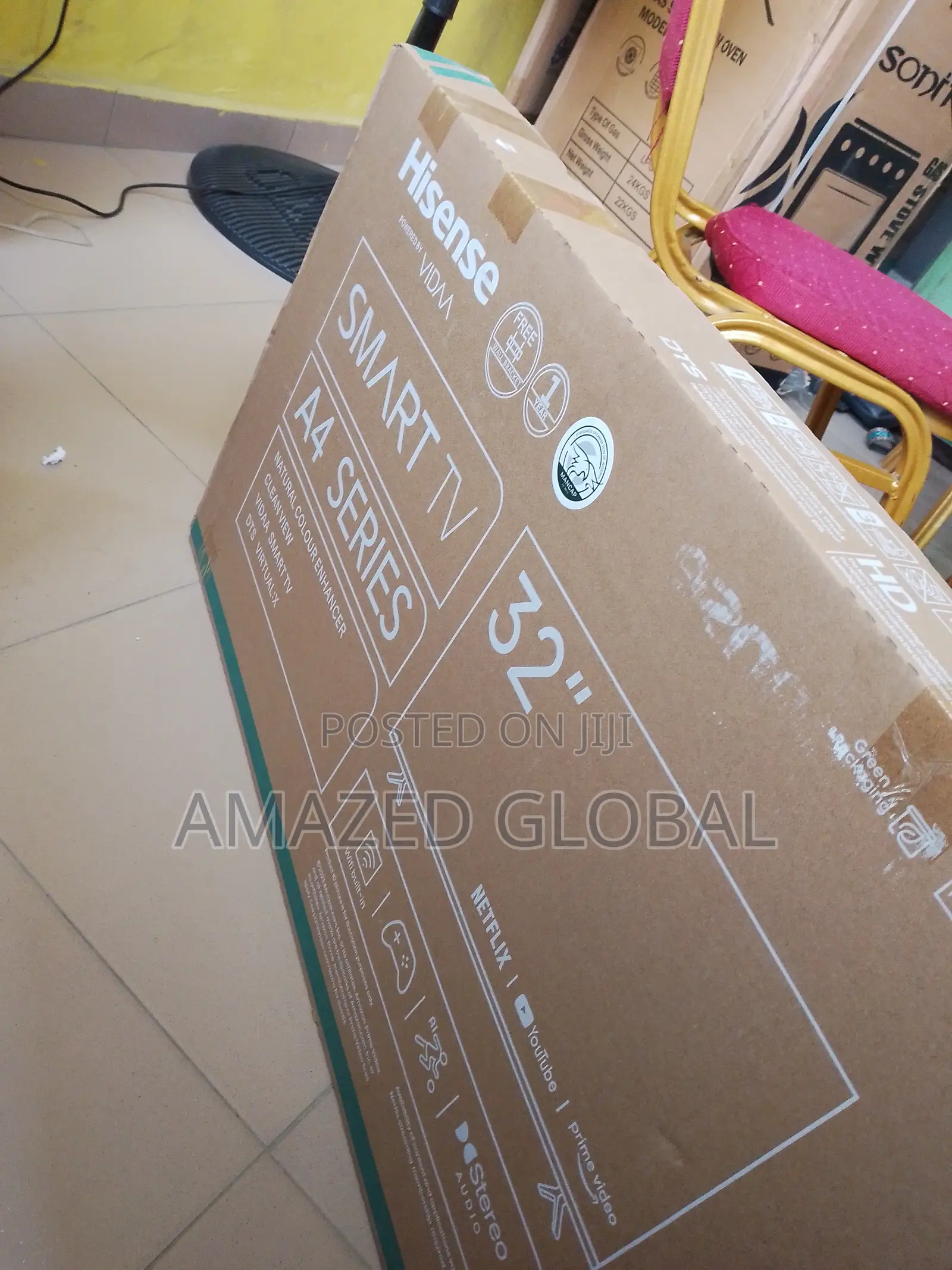 New in 32" Hisense High Defination Smart TV + Bluetooth