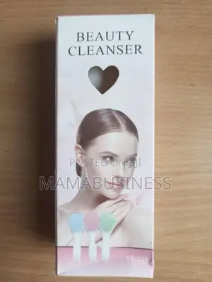 Soft Facial Cleansing Brush