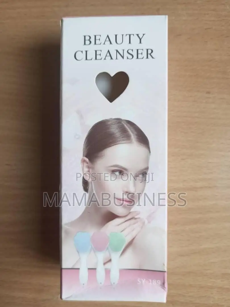 Soft Facial Cleansing Brush