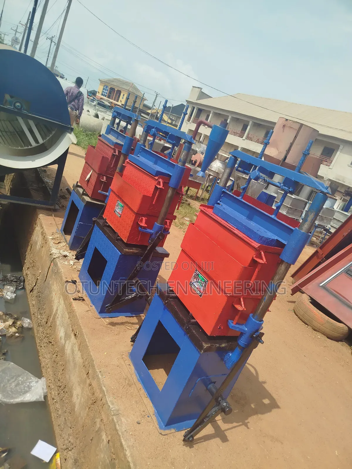 Vibrated Block Moulding Machine