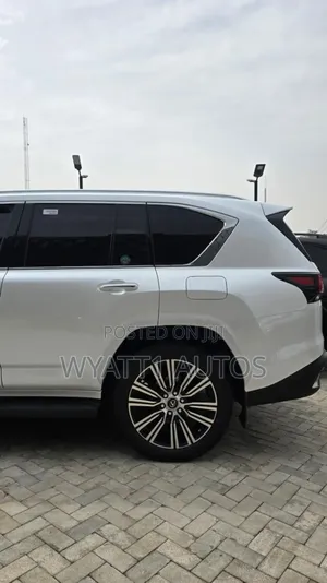 Lexus LX 2022 Black