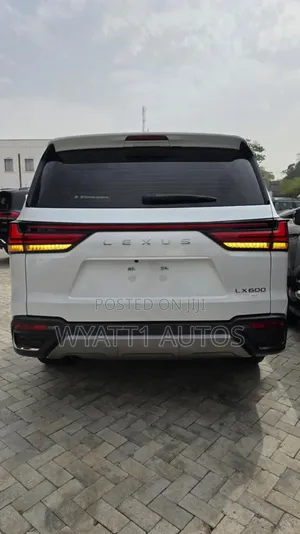 Lexus LX 2022 Black